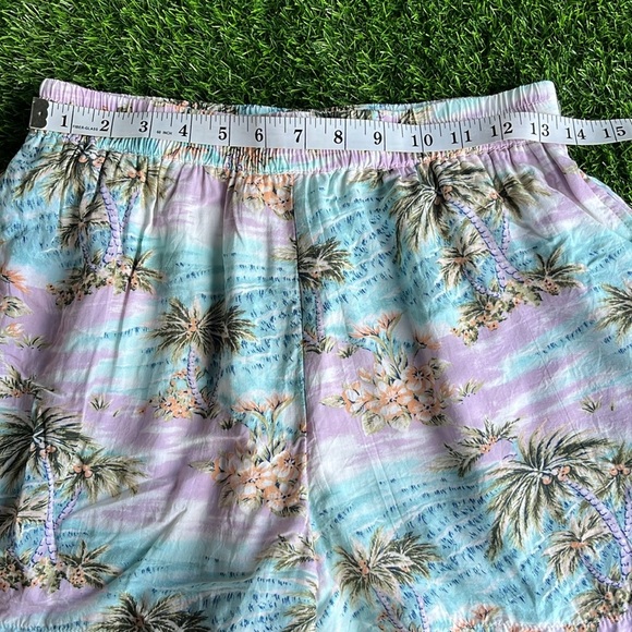 AMERICAN EAGLE Tropical Island Print Shorts size small - Picture 2 of 7